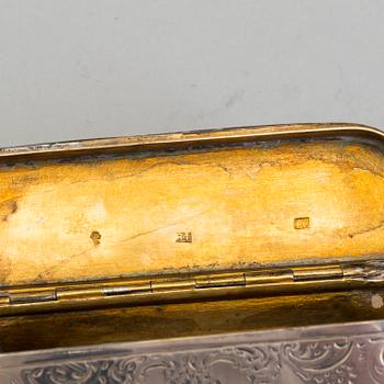 An early 20th century Russian silver snuff box.