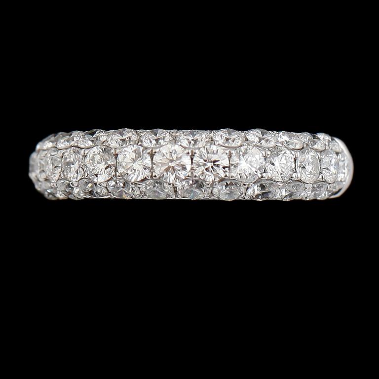 RING, 18 k vitguld, briljantslipade diamanter tot ca 1.49 ct.