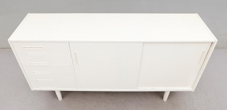 SIDEBOARD, "Florens", Nils Jansson, Troeds, Bjärnum, 1900-talets mitt.