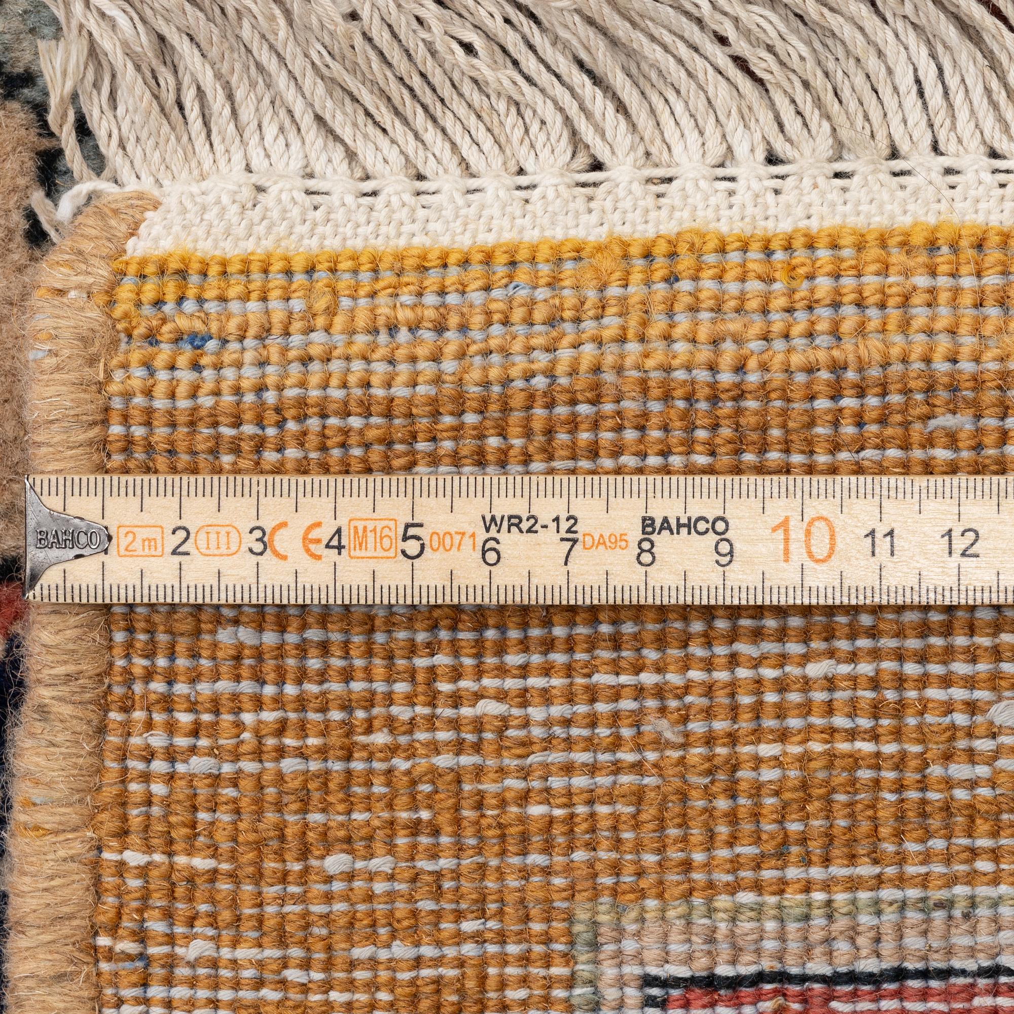 Matta, Heris, ca 600 x 390 cm.