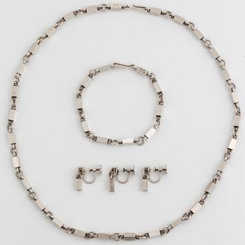 Wiwen Nilsson, a sterling silver set comprising necklace, bracelet and 3 earrings, Lund, Sweden 1953.