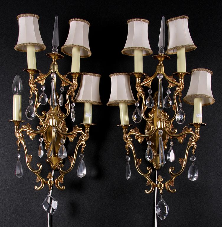 VÄGGLYSTRAR ett par, rokokostil 1900-tal.