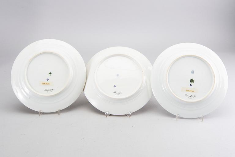 Decoration plates, 20th century.