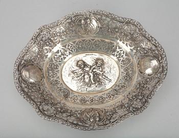 FRUKTSKÅL, 813 silver, A. Sirtamo Helsingfors 1970. Vikt 404 g.