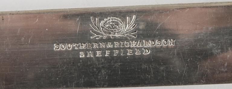 KNIVAR OCH GAFFLAR, 6+6, nysilver och pärlemor.