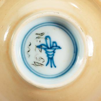 KOPP och FAT, porslin. Qing dynastin, Kangxi (1662-1722).