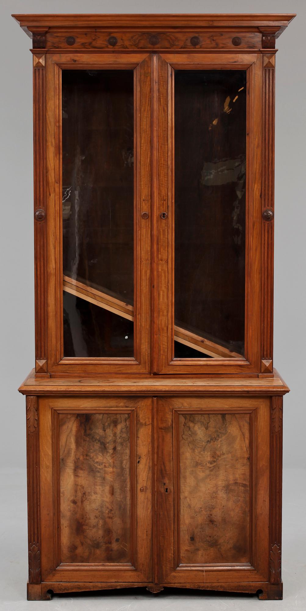 BOKSKÅP, nyrenässans, 1800-talets andra hälft.