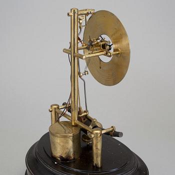 BORDSUR, Bulle, 1900-talets första kvartal.