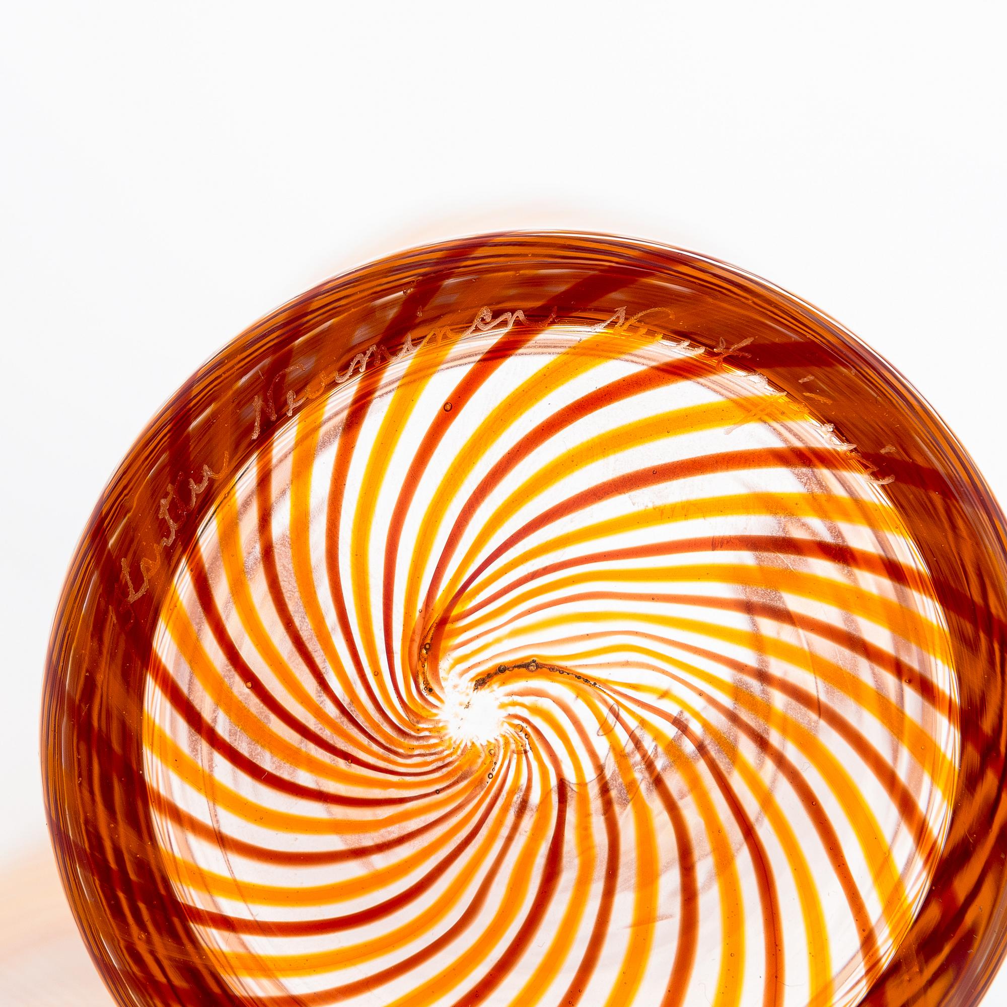 Kerttu Nurminen, vas och fat, "Palazzo", filigranglas, signerad Kerttu Nurminen Nuutajärvi.