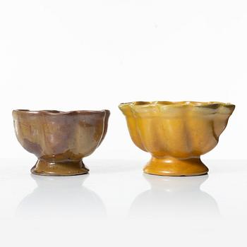 Allan Ebeling, skål med lock, och skålar, 2 st, glaserad keramik, Torshälla 1930-tal.