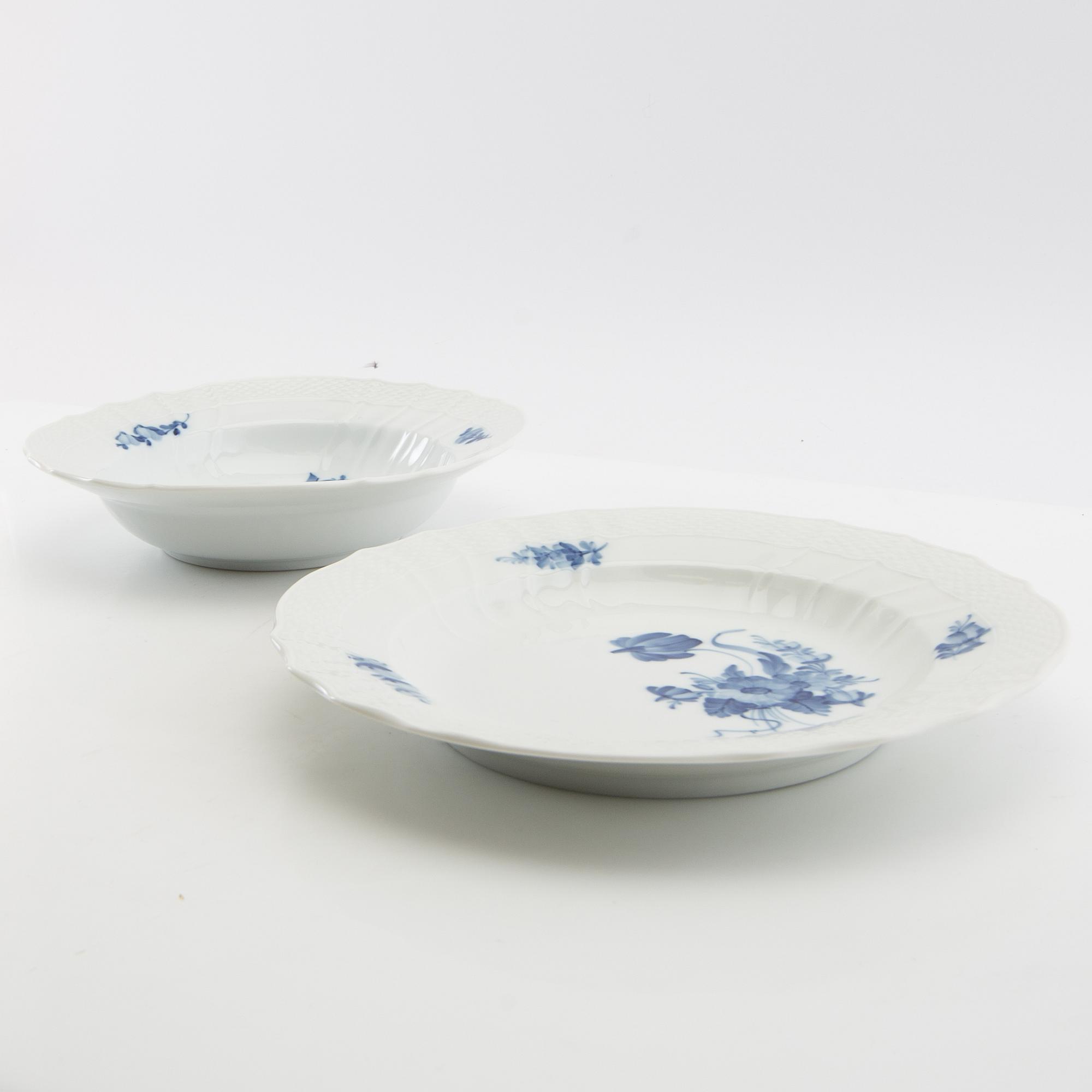 Servis  "Blå Blomst" ca 59 dlr Royal Copenhagen Danmark porslin.