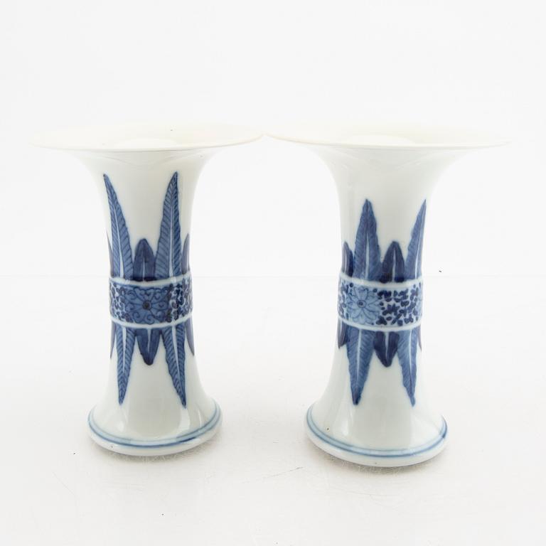 Vaser 1 par, Kina, sen Qing-dynastin porslin.