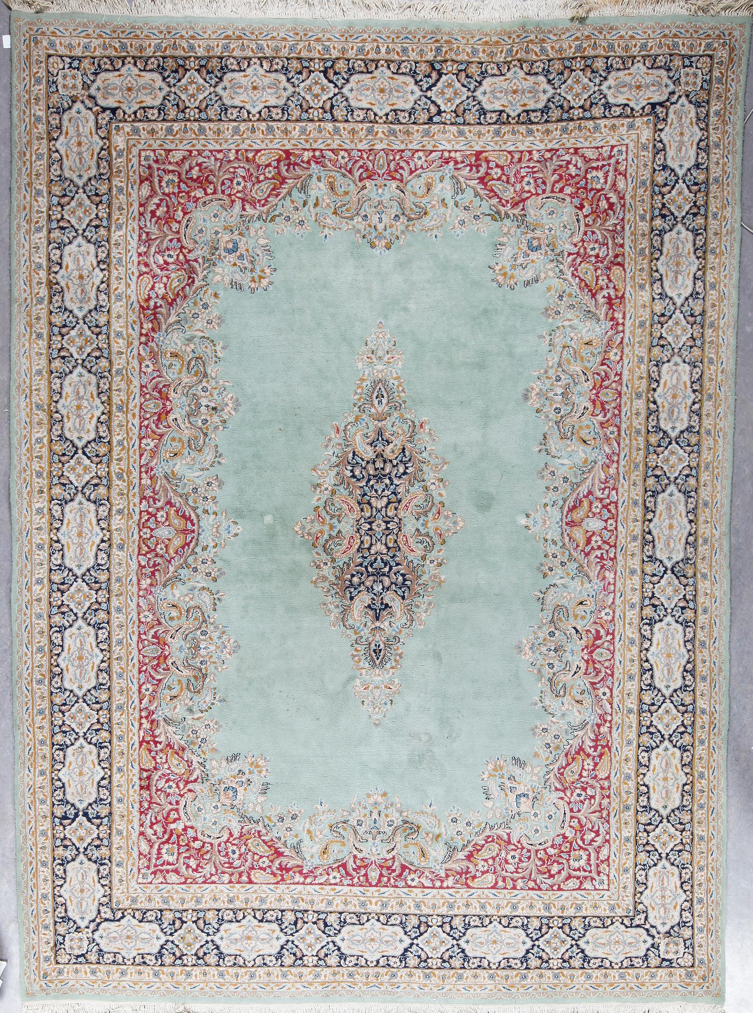 MATTA, old Kirman, ca 265x266 cm.