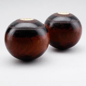 LAWN BOWLS, 2 st, Thomas Taylor, Glasgow, 1900-talets första hälft.