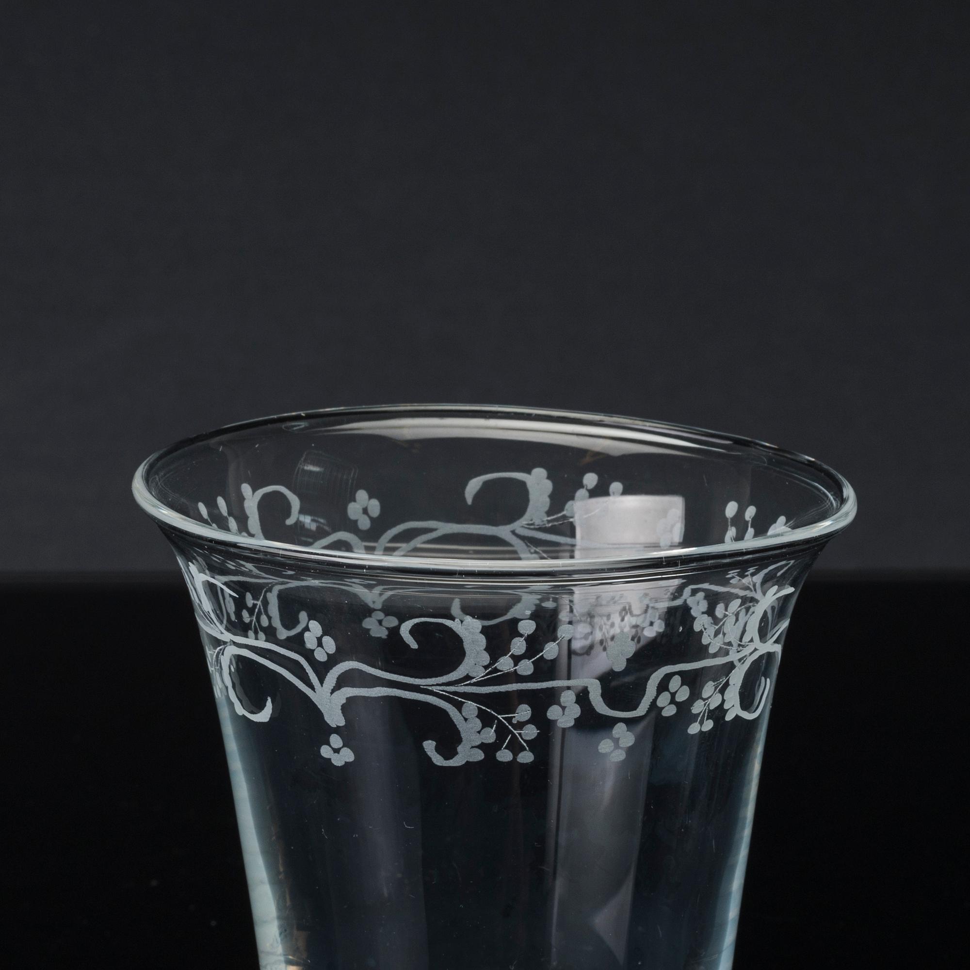 VINGLAS, SNAPSGLAS samt VATTENGLAS, 7+13+6=26 delar, "Enhörna", IKEA:s 1700-talserie, 1994.