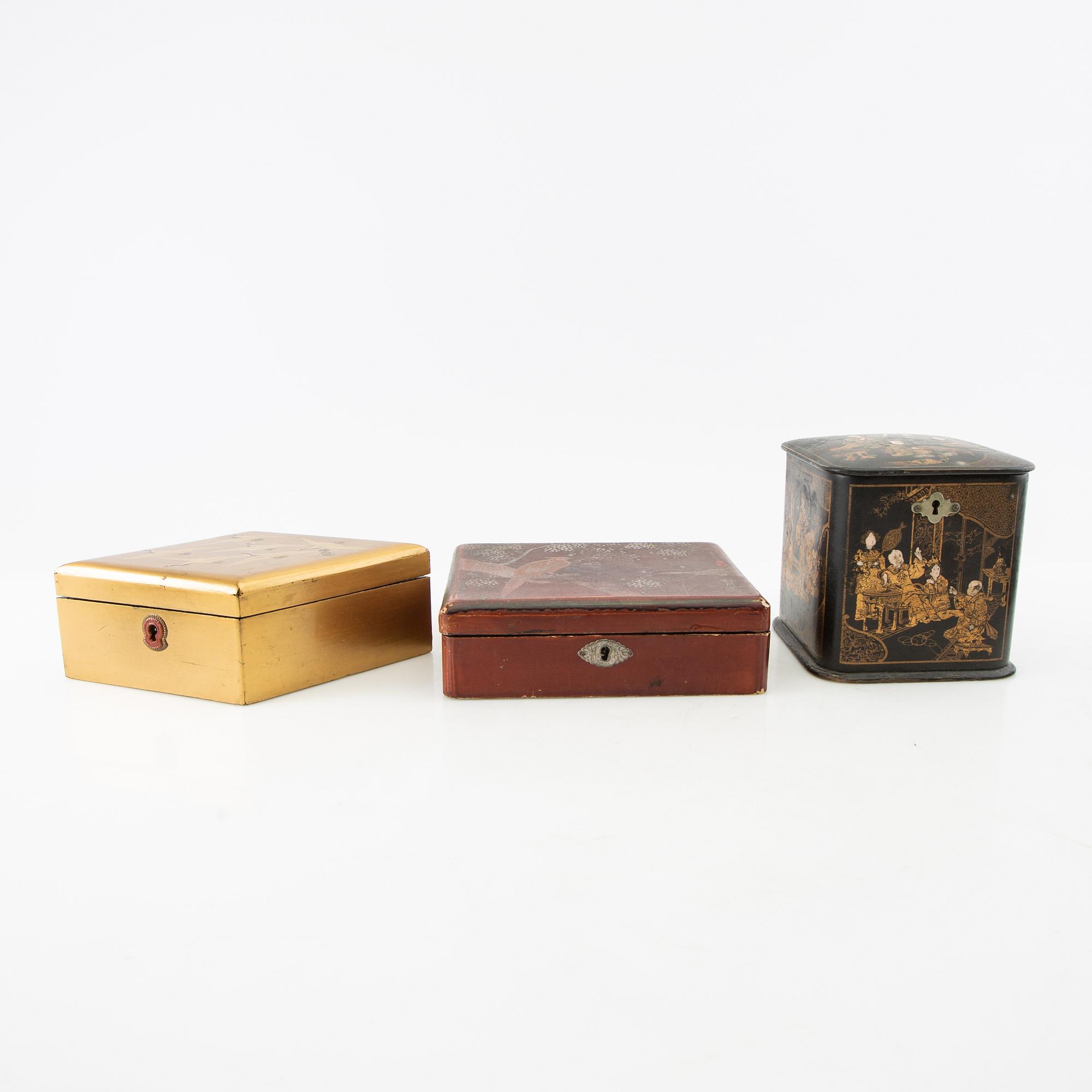 A collection of thread holders, boxes, and a tea caddy, 10 pcs Japan/Europe first half of the 20th century.