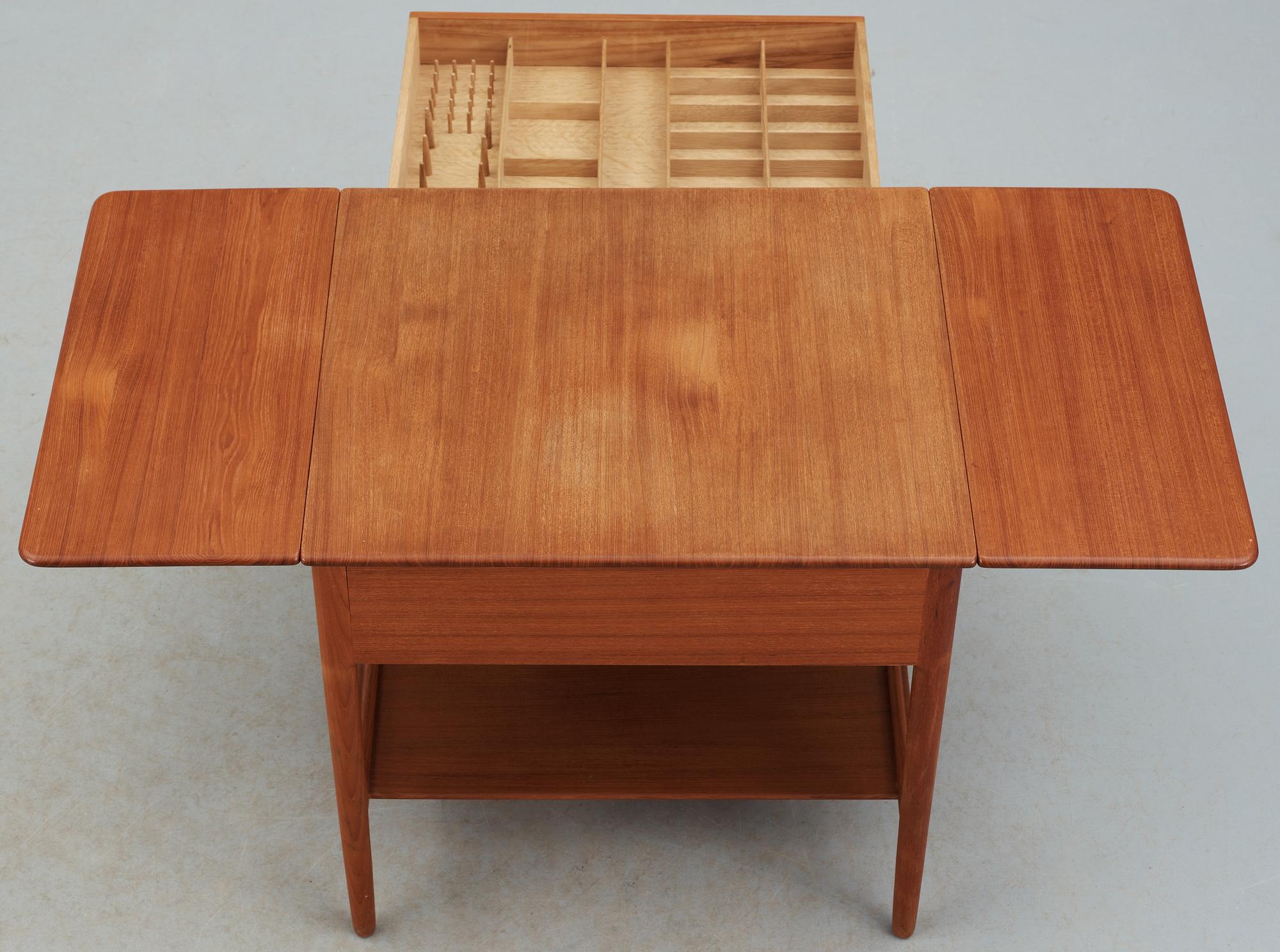 HANS J WEGNER, sybord, för Andreas Tuck, Odense, Danmark 1950-60-tal.