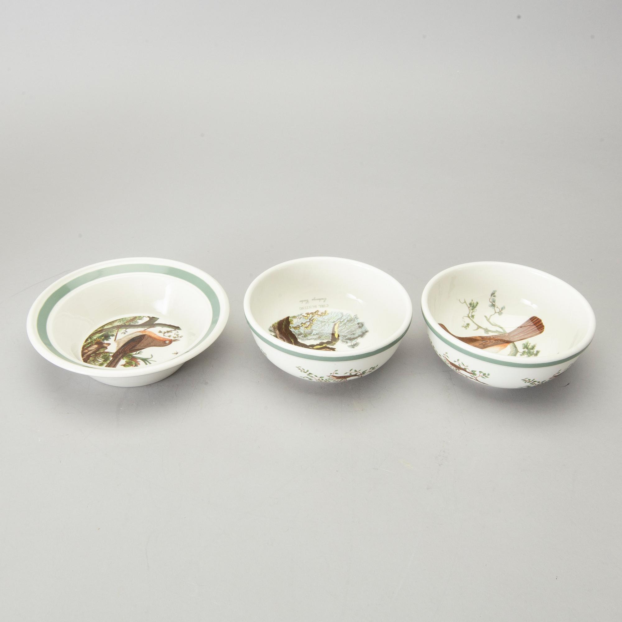 A set of 94 pieces of late 20th century Portmeirion "Birds of Britain" dinner service.