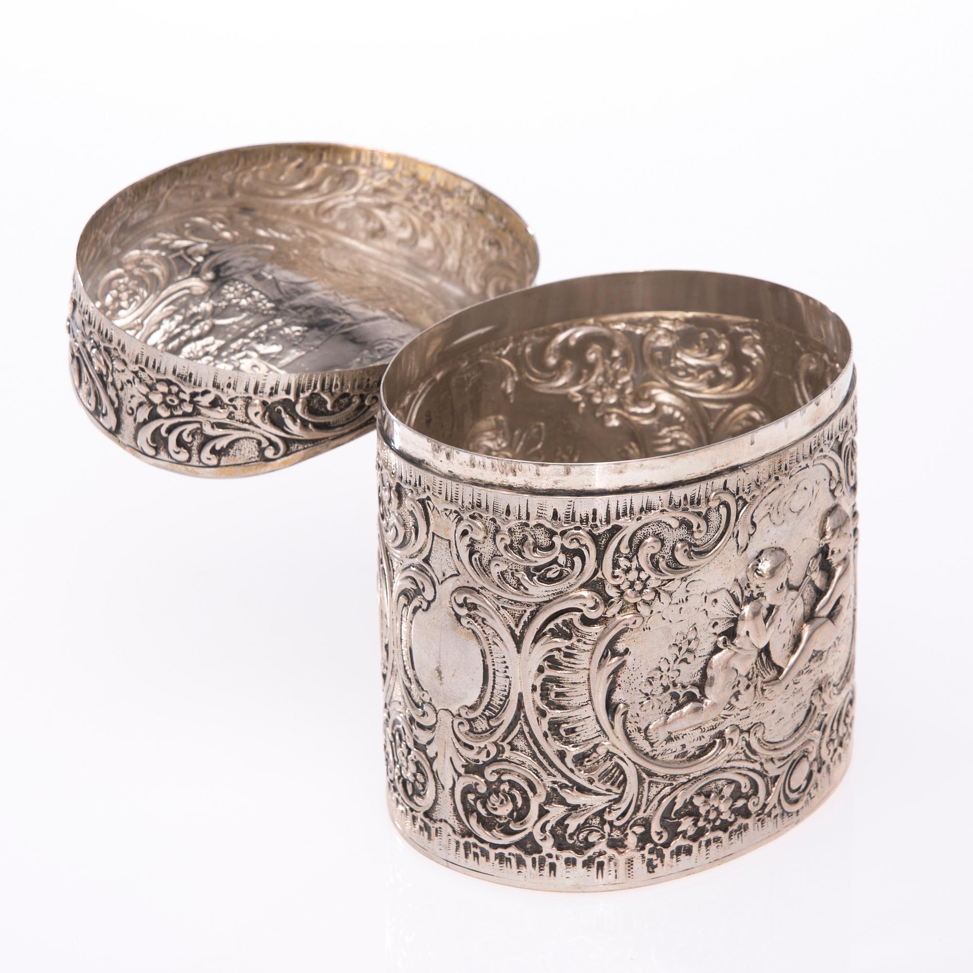 TEEPURKKI, hopeaa, 1900-luku. Paino 297,7 g.
