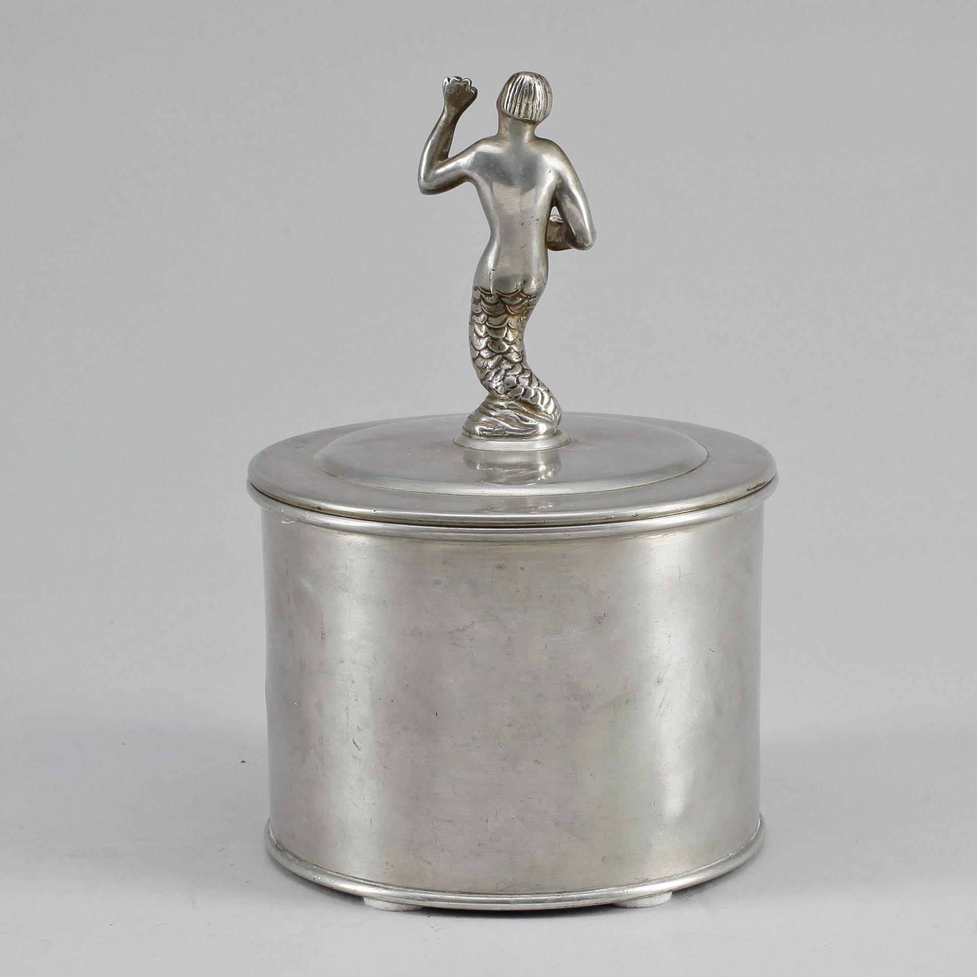 NILS FOUGSTEDT, burk med lock, Firma Svenskt Tenn Stockholm 1928.