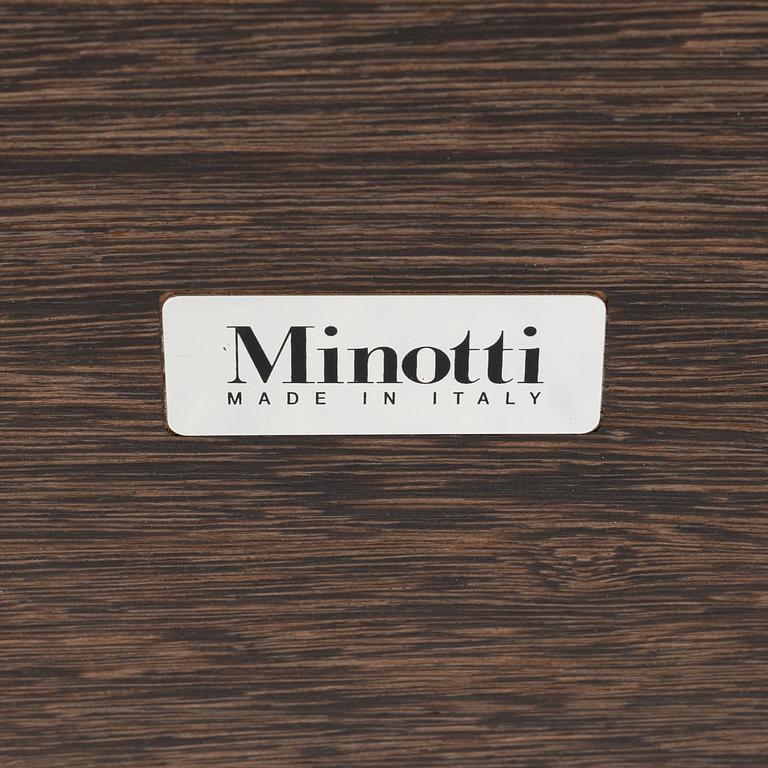 Rodolfo Dordoni, sidobord, ur Calder-serien, Minotti.