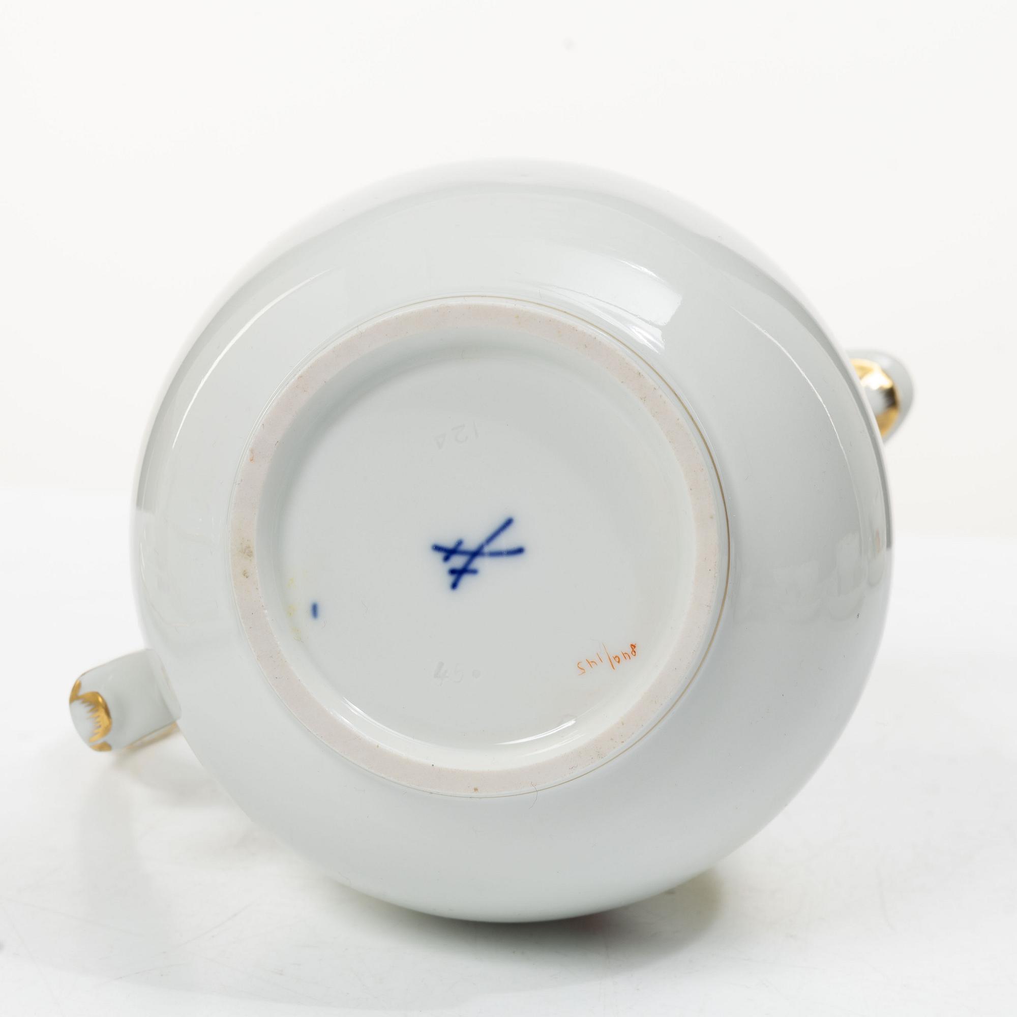 Meissen, An 11 part "Meissen Floral" (Saxon flower) porcelain coffee service, 20th century.