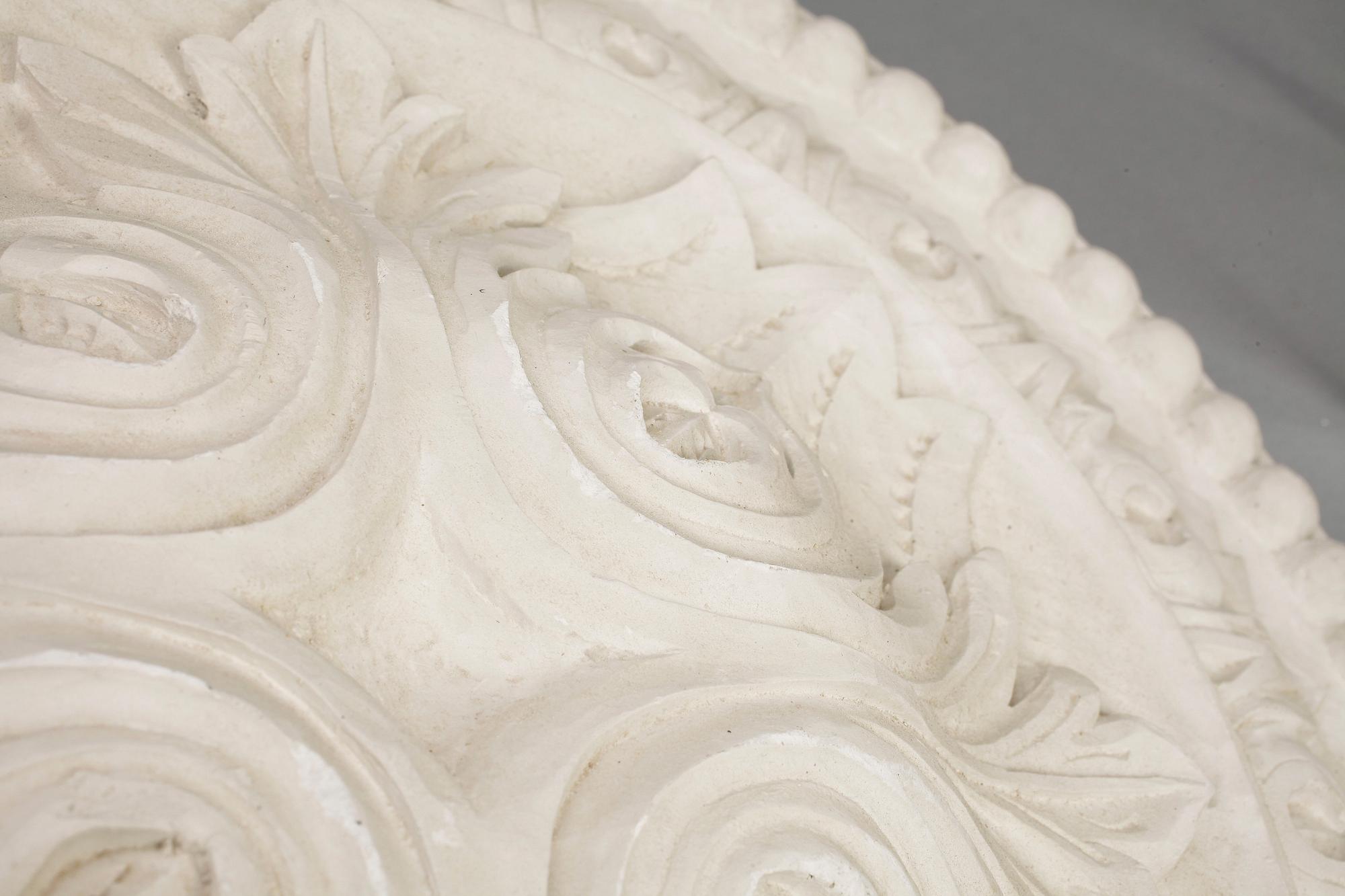 TAKSTUCKATUR, gips, 1900-talets första hälft.