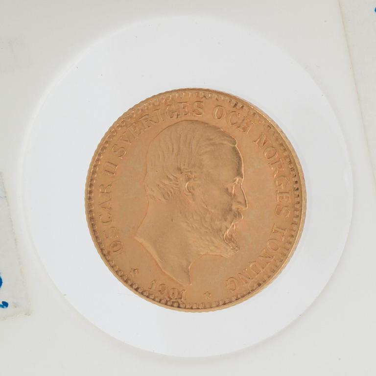GULDMYNT, 10 kronor, Oscar II, Sverige och Norge 1901. Vikt ca 4 gram.