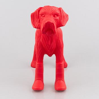 William Sweetlove, "Cloned Schnauzer with water bottle". (Red).