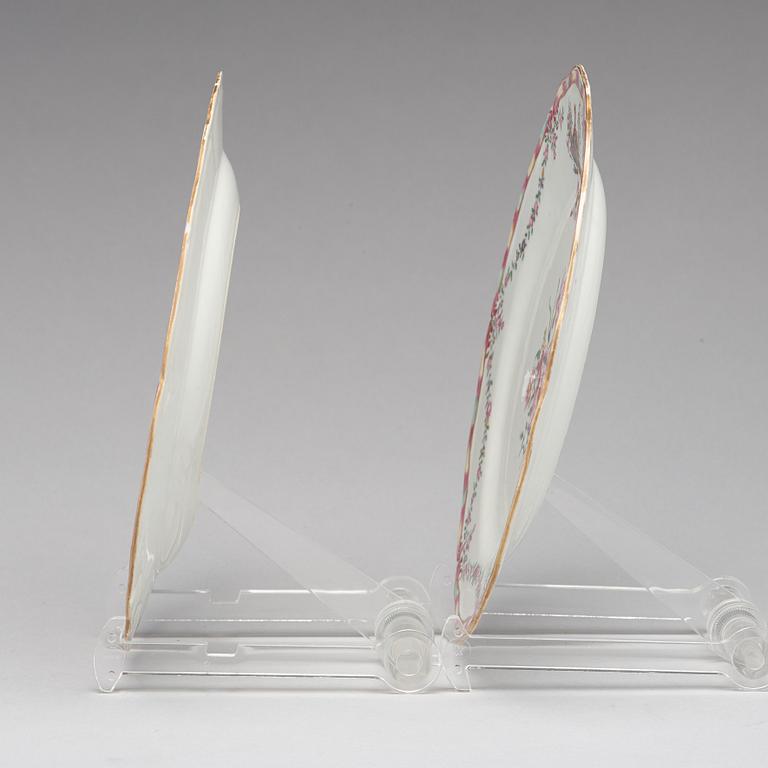 A pair of armorial famille rose plates, Qing dynasty, Qianlong (1736-95).