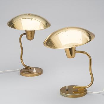 SET OF TWO TABLE LAMPS. Manufactured by Itsu, 1950/60s.