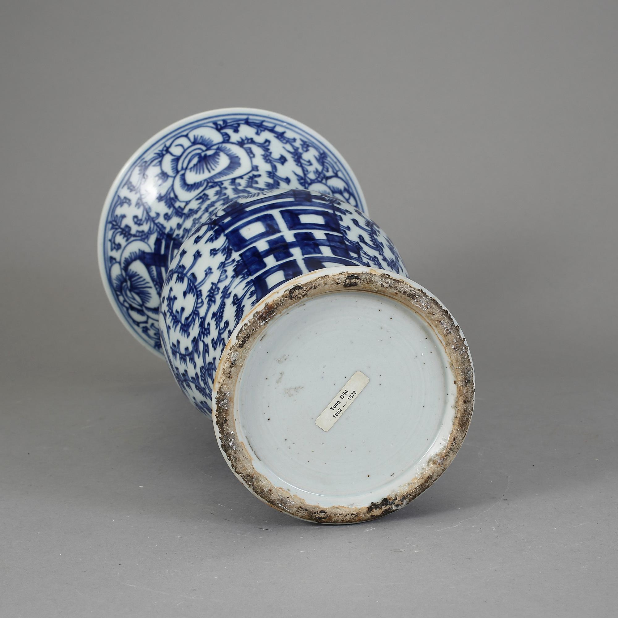VAS, porslin, Kina, 1800-tal.