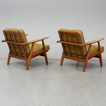 HANS J. WEGNER, fåtöljer, ett par, "GE-240"/"Cigarren", Getama, Danmark. 1950/60-tal.