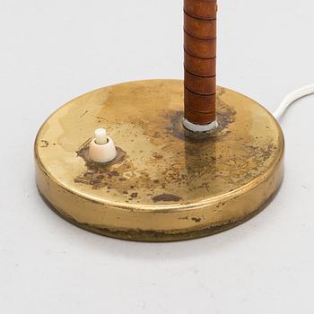 Bordslampa, modell AK-21, Itsu, 1900-talets mitt.