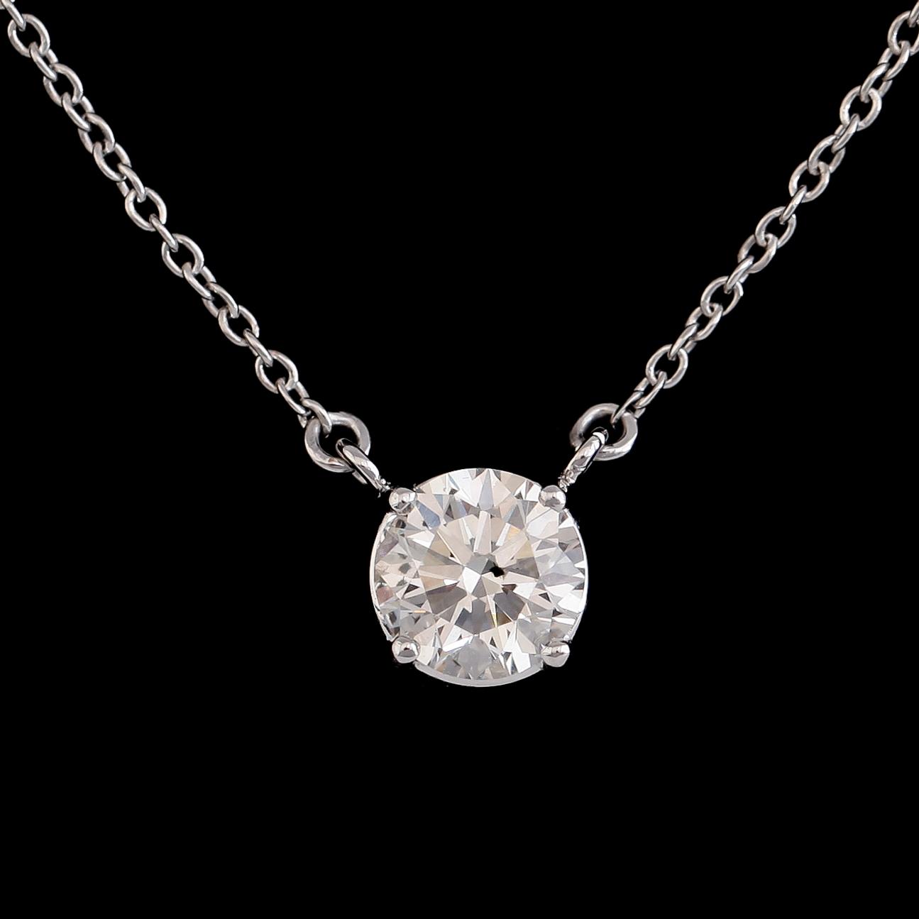 COLLIER, 18K vitguld, briljantslipad diamant ca 1.06 ct.