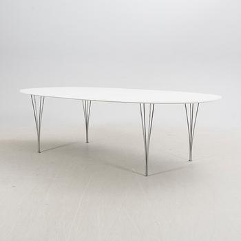 Piet Hein & Bruno Mathsson, a 'superelips' dining table.