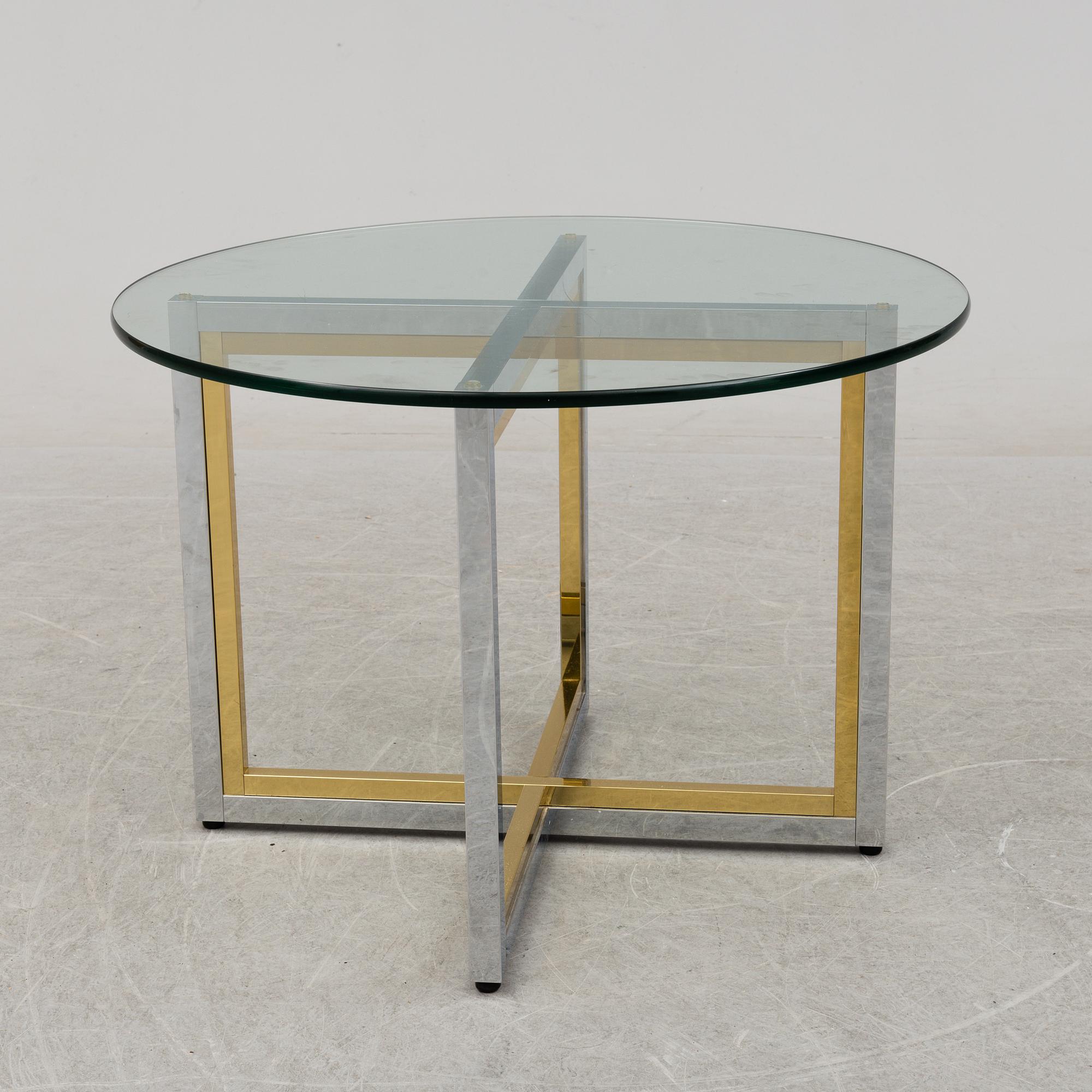 A SOFA TABLE, second half of the 20th century.