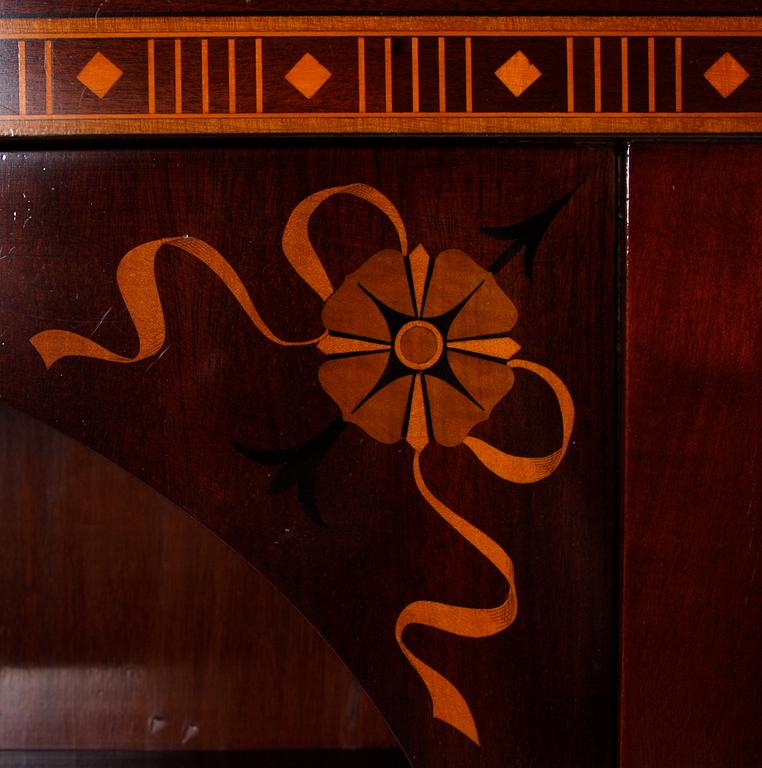 VITRINSKÅP, empirestil, brickmärkt "FRA MAGASIN DU NORDS MÖBELFABRIK & KUNSTSNEDKERI KIÖBENHAVN".