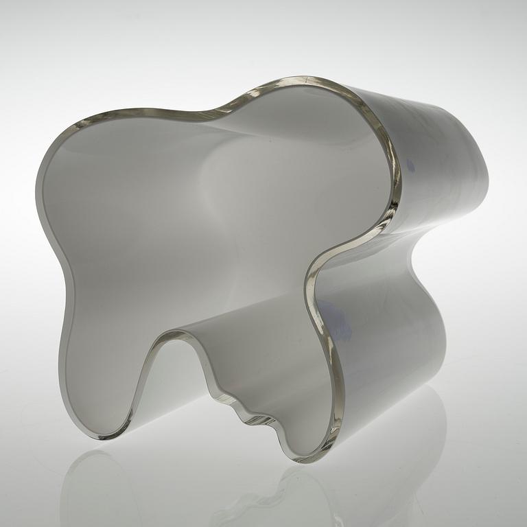 AN ALVAR AALTO GLASS VASE, signed Alvar Aalto, 3031.