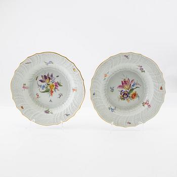 Deep plates, a pair, Meissen, first half of the 20th century, porcelain.