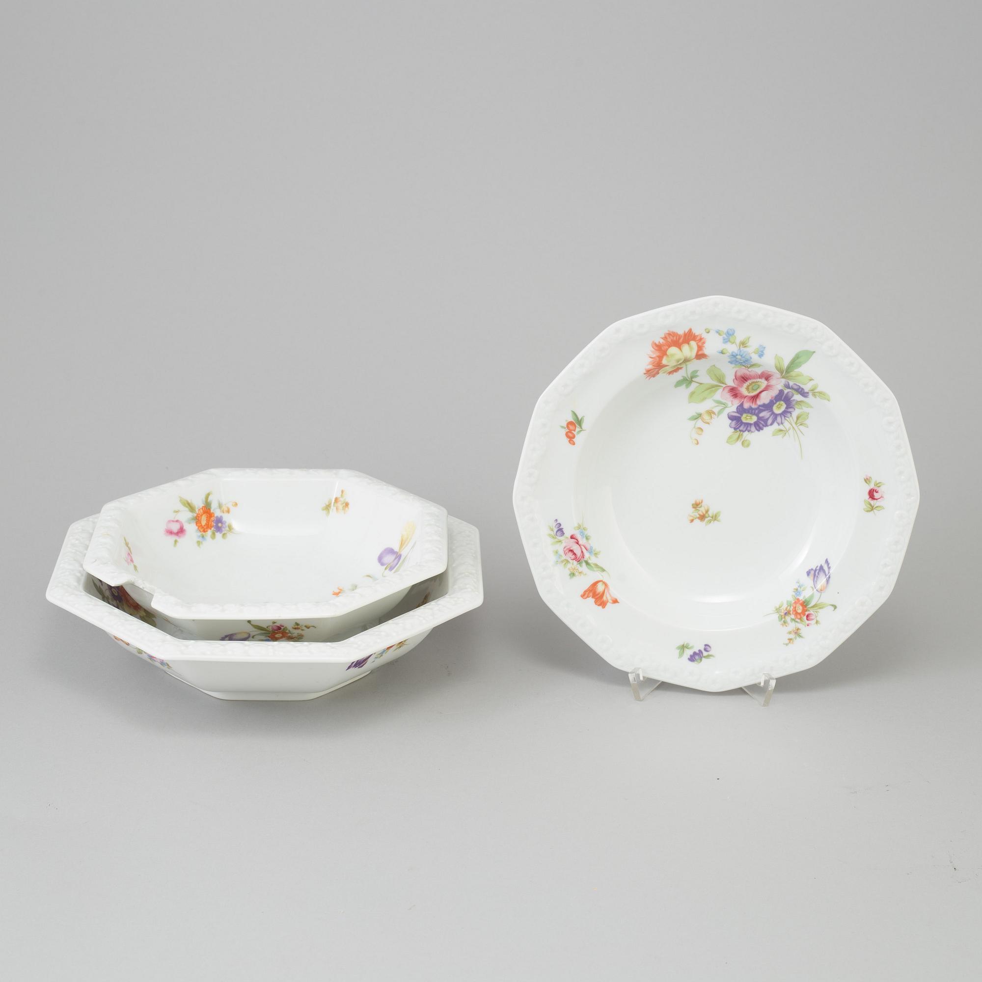 MATSERVIS, 117 delar, porslin. Rosenthal, "Maria" 1900-tal.