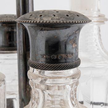 Gustaf Möllenborg, Bordssurtout, silver, för 2 karaffer samt 2 ströare, Stockholm, 1831.