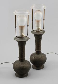 BORDSLAMPOR, ett par, orientaliska, 1900-tal.