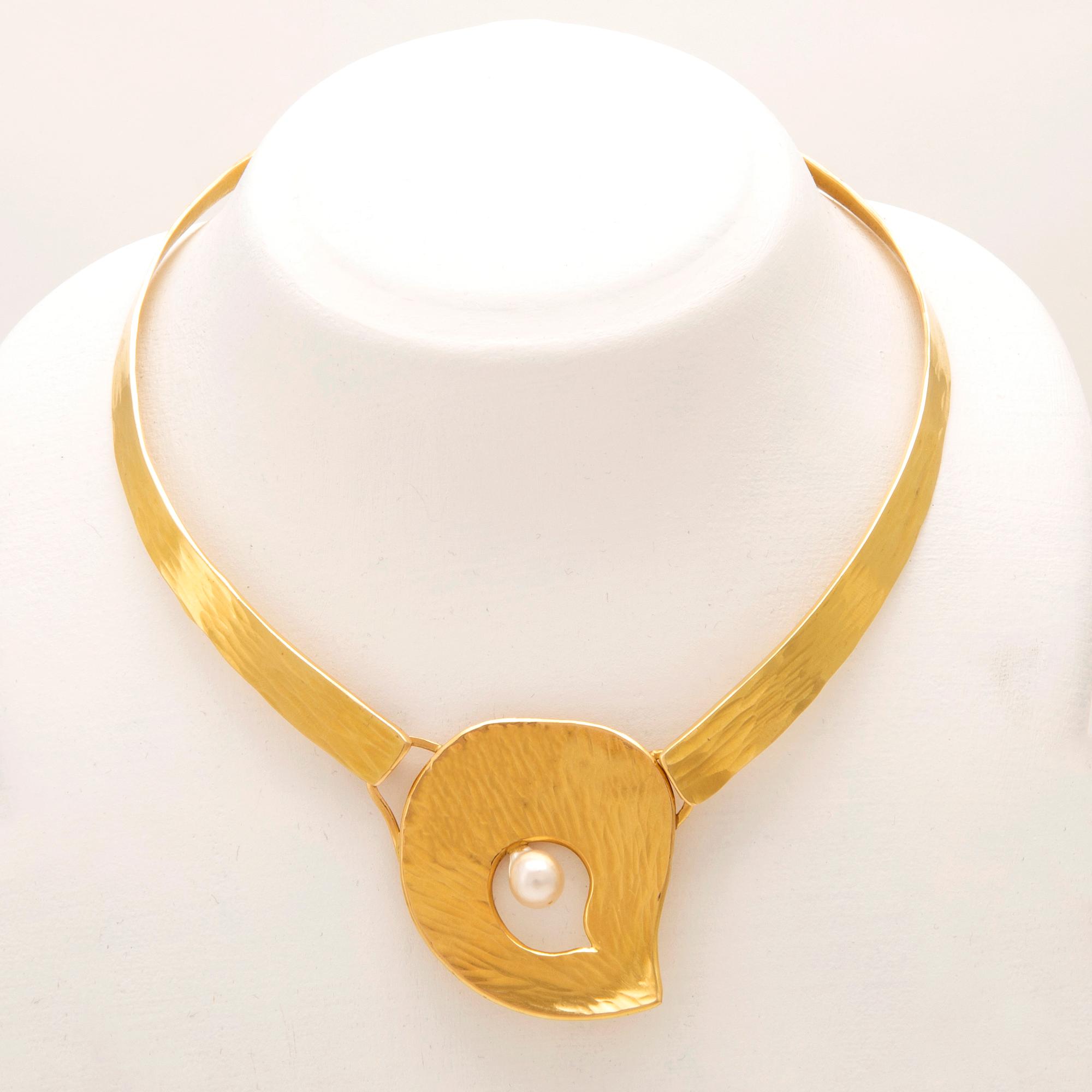 Elon Arenhill, halsband 18K guld och odlad pärla 1992.