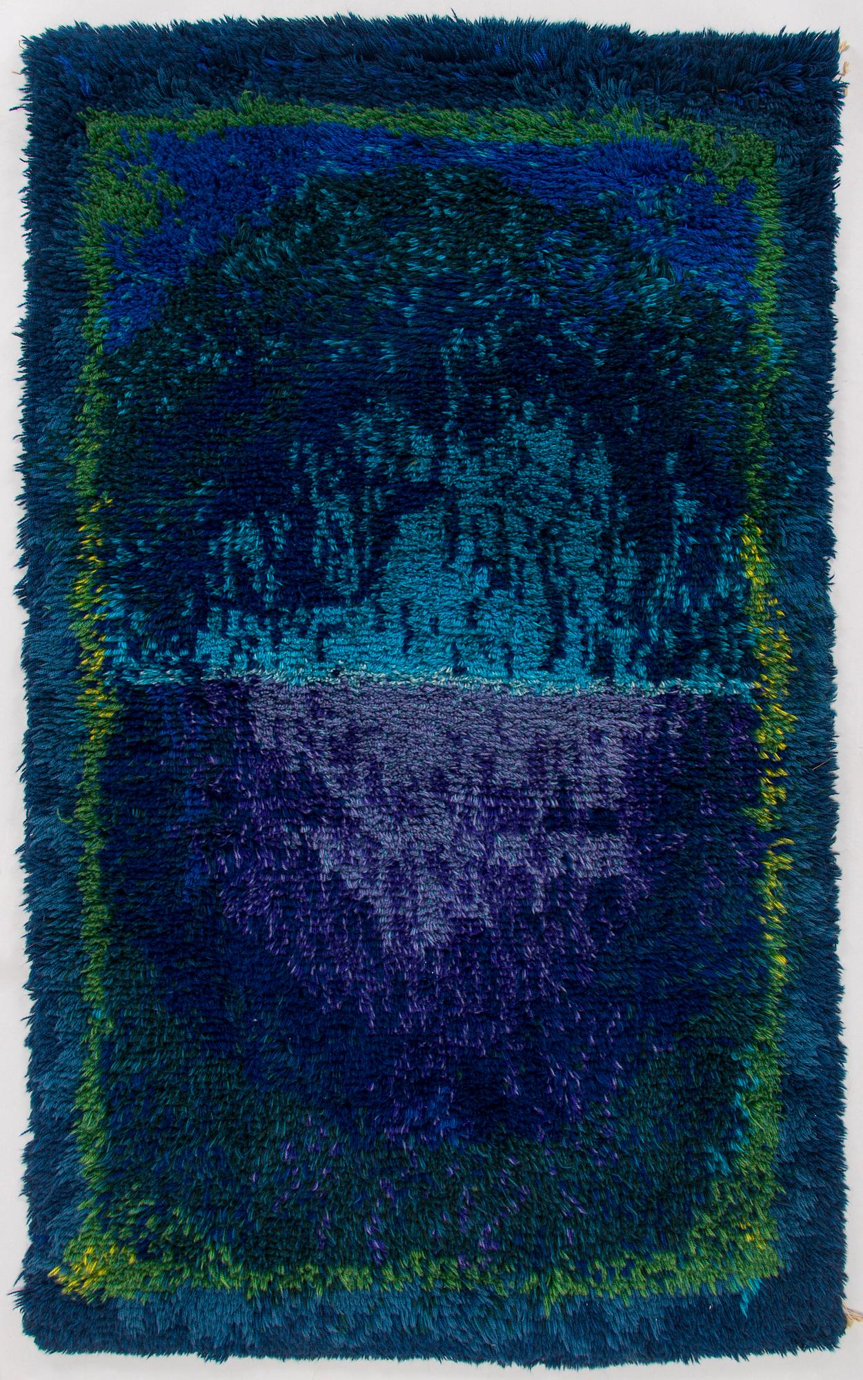 Irma Kukkasjärvi, ryijy, malli Neovius. Noin 175 x 105 cm.