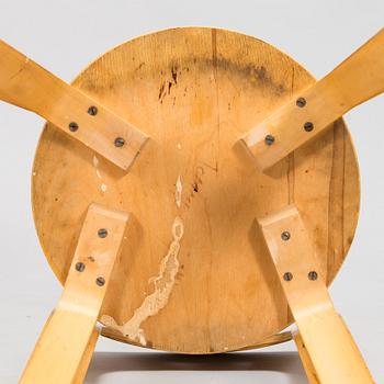 Alvar Aalto, a mid 20th century 'DL85' folding table, seven chairs for Artek.
