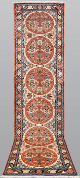 A Hamadan runner, ca 310 x 81 cm.