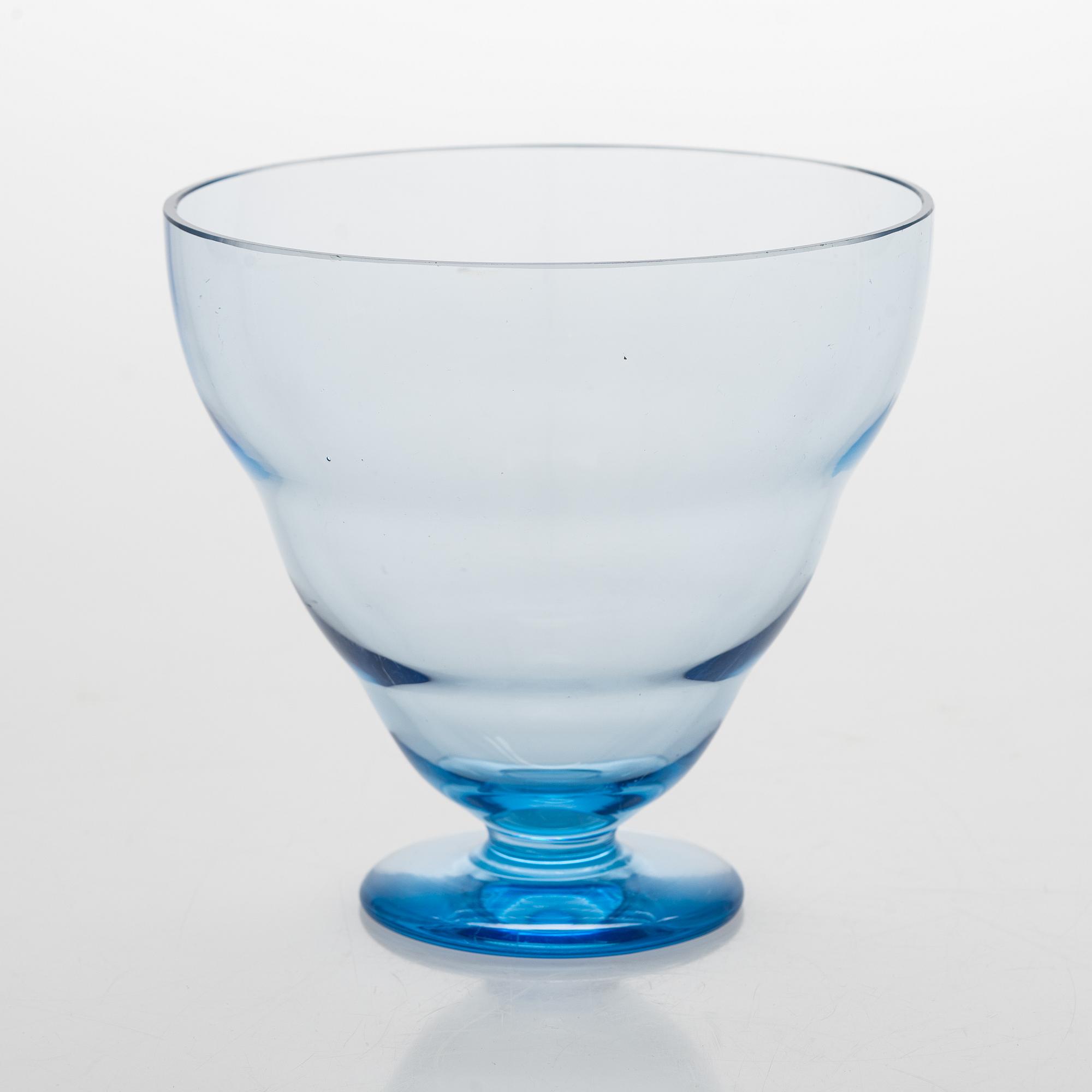 Gunilla Jung, a 1930's bowl signed GJ for Karhula Glassworks.