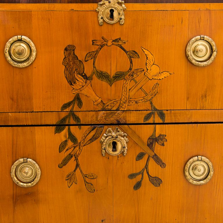 A Gustavian chest of drawers, late 18th century.