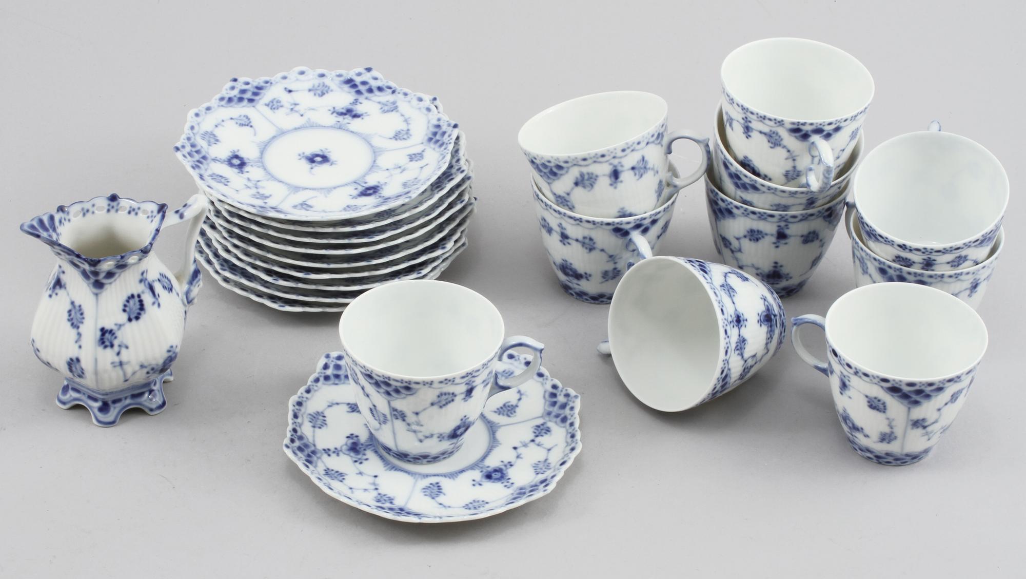 SERVISDELAR, 11 delar, porslin, Musselmalet, Royal Copenhagen, 1900-talets andra hälft.